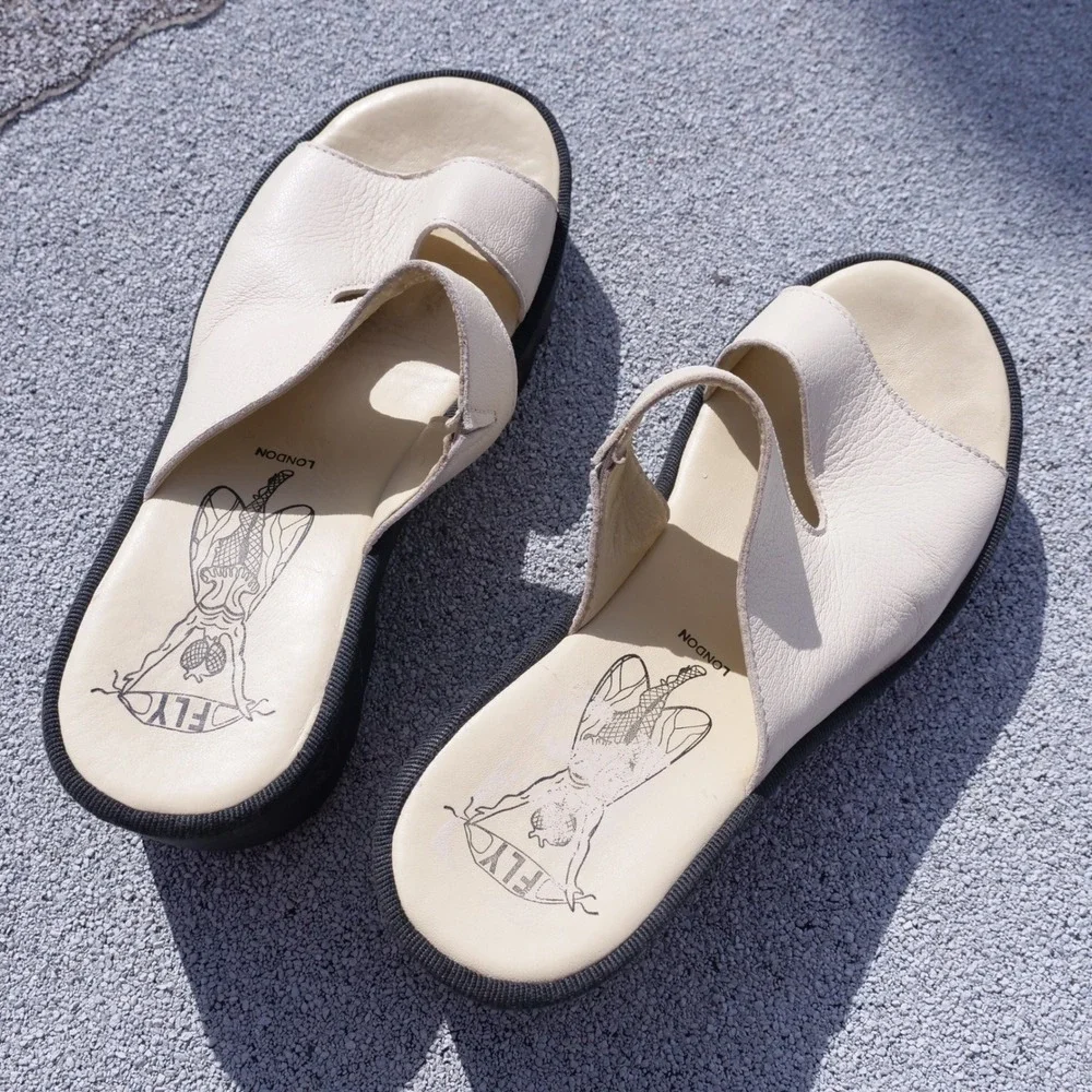 Modern‎ Fly London ivory leather platform tech sandals